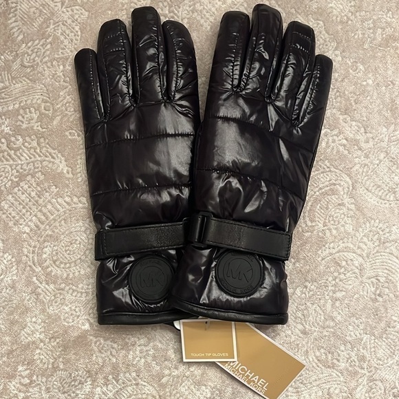 Brand New Michael Kors Shiny Black Touchscreen Gloves w/ Genuine Leather Trim - Picture 1 of 14